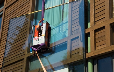 Монтаж стекла вакуумным захватом ARLIFT