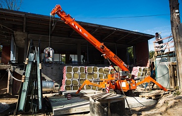 Мини-кран и вакуумный захват АРЛИФТ